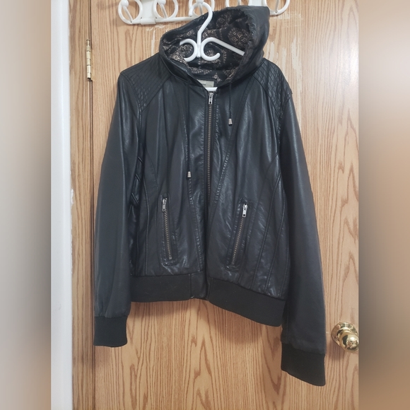 *sold*Leather Jacket - Picture 1 of 4